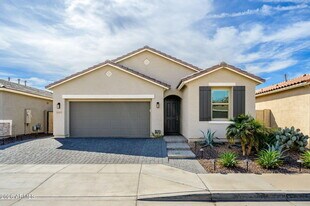 12423 W Citrus Wy in Litchfield Park, AZ - Building Photo