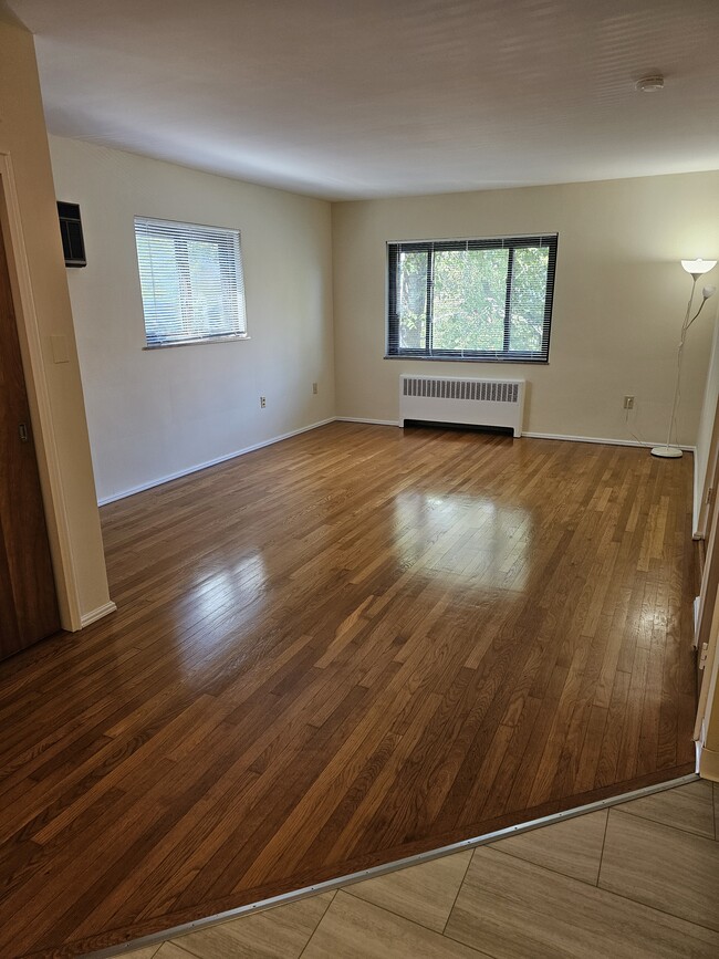 545 Howell Ave, Unit 7 in Cincinnati, OH - Foto de edificio - Building Photo