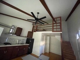 17014 Calahan St in Northridge, CA - Building Photo