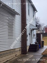 17-19 W Goepp St in Bethlehem, PA - Building Photo - Building Photo