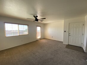 2210 Miguel Chavez Rd, Unit 1023 in Santa Fe, NM - Building Photo - Building Photo