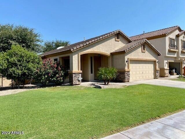 property at 938 W Azalea Pl