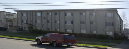 Bonanza Apartments in Alameda, CA - Building Photo - Building Photo