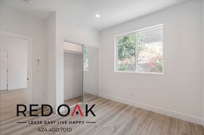 4592 Riverton Ave in Los Angeles, CA - Building Photo - Building Photo
