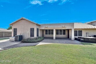 7869 W Kristal Way in Glendale, AZ - Building Photo - Building Photo