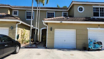 411 SW 120th Ave in Pembroke Pines, FL - Building Photo