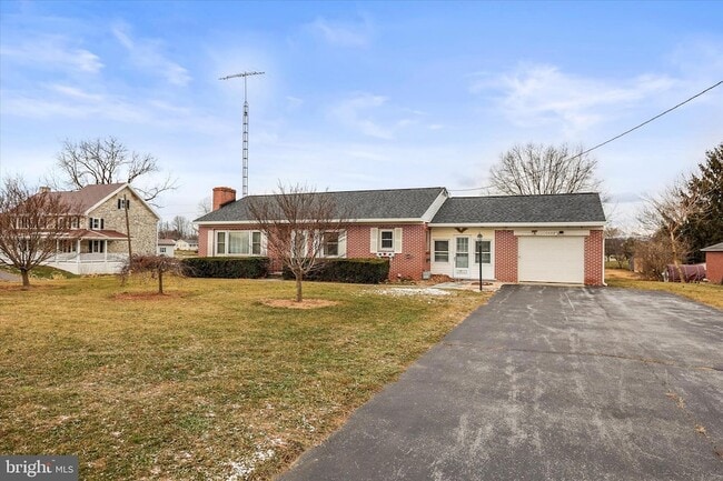 1055 S Main St in Chambersburg, PA - Building Photo - Building Photo