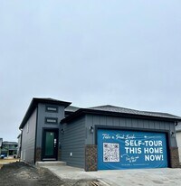 6766 Meadow View Dr S in Fargo, ND - Building Photo