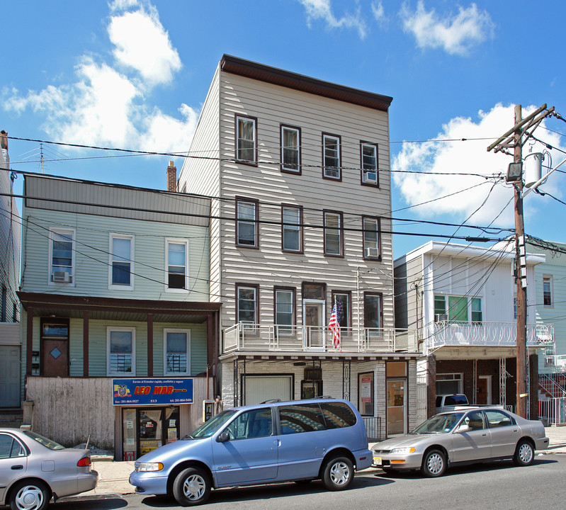 515 22nd St in Union City, NJ - Building Photo