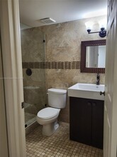 10155 NW 9th Street Cir, Unit 4-505 in Miami, FL - Building Photo - Building Photo
