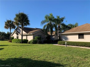 6617 Ilex Cir in Naples, FL - Foto de edificio - Building Photo