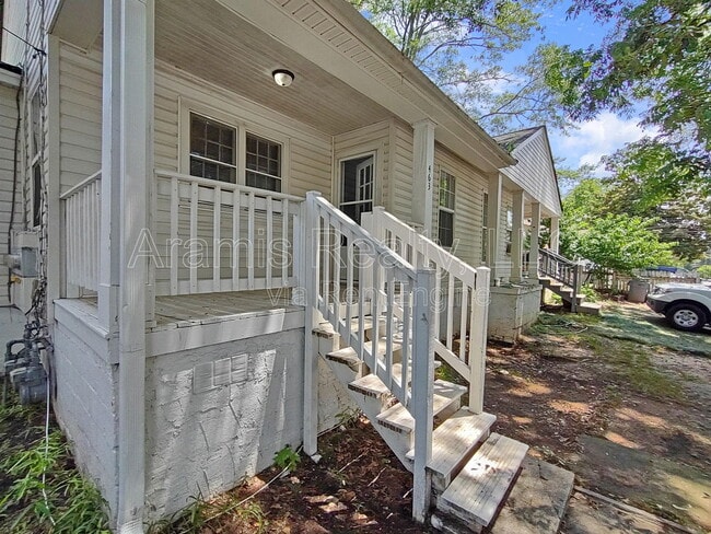 property at 463 Ramona St NE