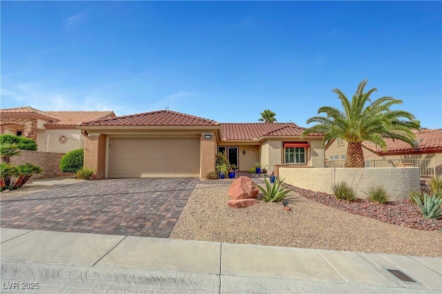 11036 Clear Meadows Dr in Las Vegas, NV - Building Photo