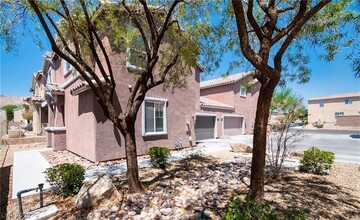 9813 W Spinnaker Creek Ave in Las Vegas, NV - Building Photo - Building Photo