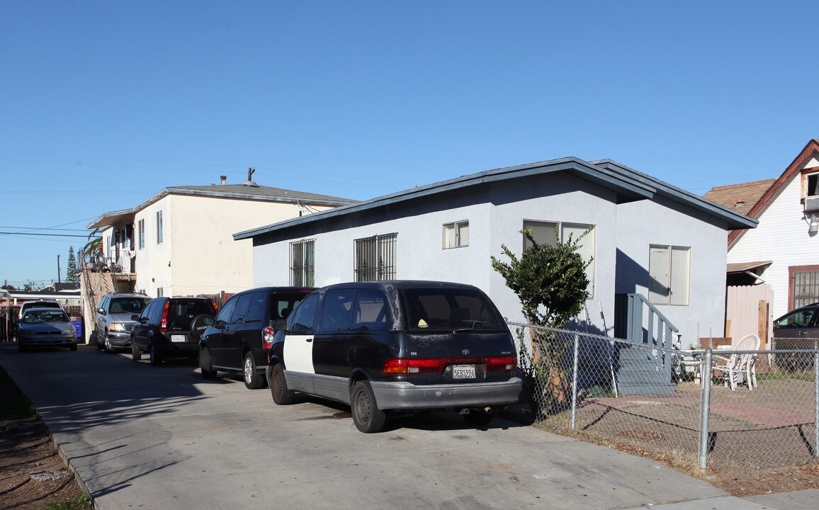 3574-3578 Van Dyke Ave in San Diego, CA - Building Photo