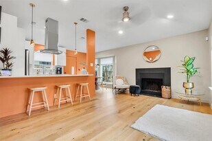 9700 Sugar Hill Dr in Austin, TX - Building Photo