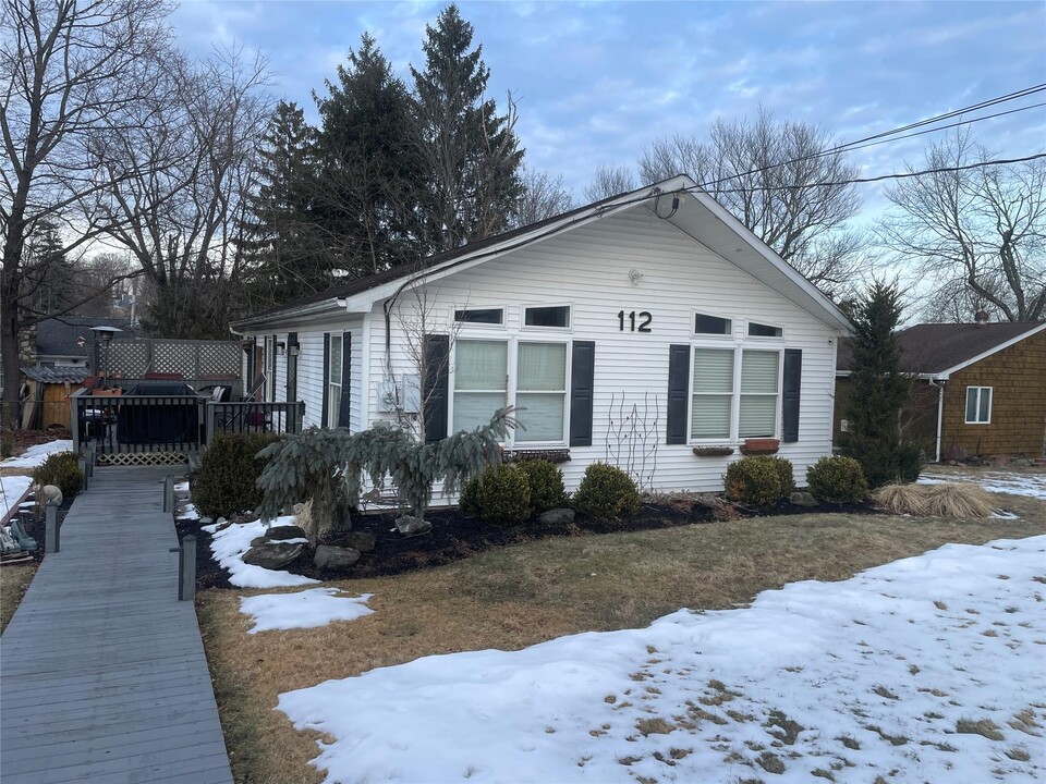 102 Scott St in Monroe, NY - Building Photo