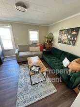 11 Walnut St in Phoenixville, PA - Building Photo - Building Photo