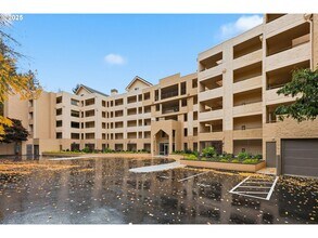 6625 W Burnside Rd in Portland, OR - Building Photo - Building Photo