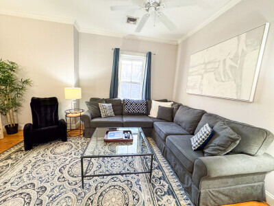 7 Harvard Sq, Unit 3B in Brookline, MA - Building Photo