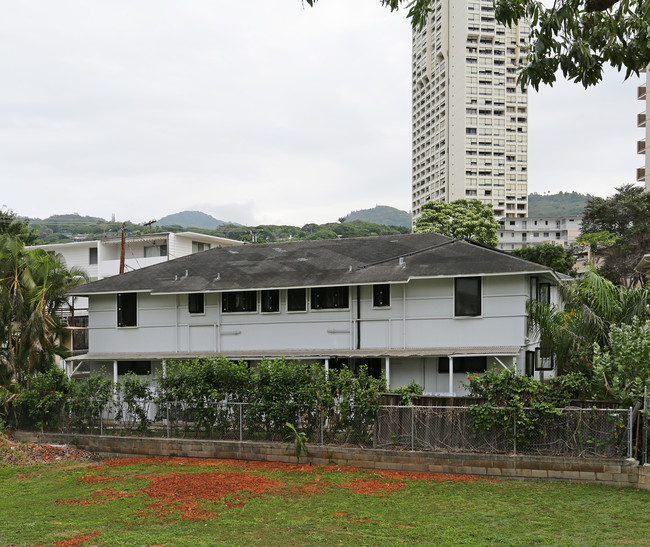 1653 Mott-smith Dr in Honolulu, HI - Building Photo - Building Photo