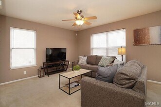 210 Stone Run Blvd in Wentzville, MO - Building Photo - Building Photo