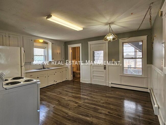 property at 20 Monroe St