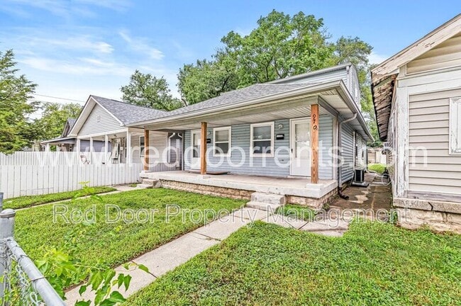 property at 970 Edgemont Ave
