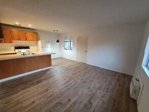 25195 Grant St in Los Molinos, CA - Building Photo - Building Photo