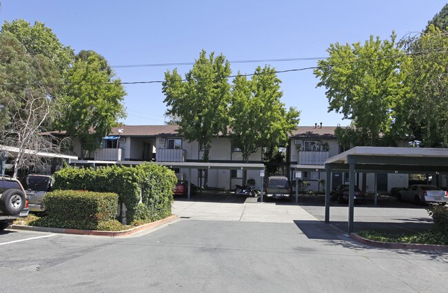 Meadowlark in Concord, CA - Foto de edificio - Building Photo