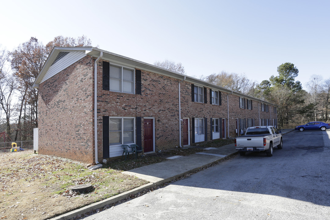 Country Place in Easley, SC - Building Photo