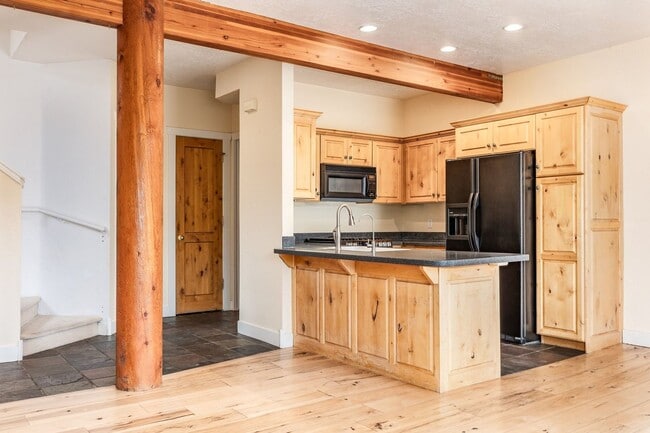 1039 Lincoln Ln in Park City, UT - Building Photo - Building Photo