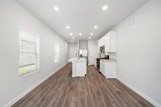 17026 Pandora Wy in Porter, TX - Building Photo - Building Photo