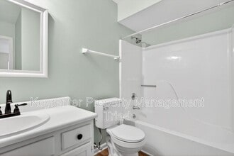 2219 New Garden Rd in Greensboro, NC - Building Photo - Building Photo
