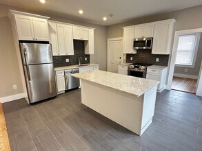 1266 Commonwealth Ave in Boston, MA - Building Photo - Building Photo