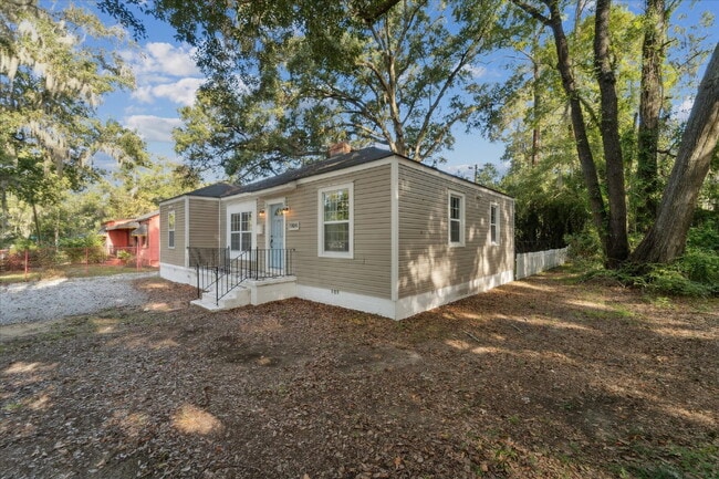 1904 E Anderson St in Savannah, GA - Building Photo - Building Photo