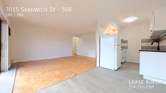 3015 Sandwich St. in Windsor, ON - Building Photo