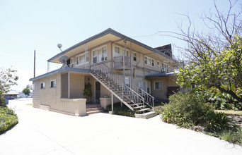 3721-3723 Huntington Dr in Pasadena, CA - Building Photo - Building Photo