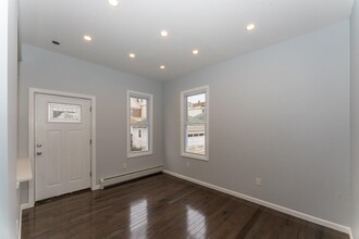 126 75th St, Unit 2 in North Bergen, NJ - Building Photo - Building Photo