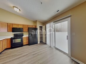 10616 Northern Dancer Dr in Indianapolis, IN - Foto de edificio - Building Photo