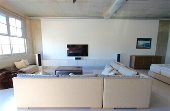 410 NW 1st Ave in Fort Lauderdale, FL - Building Photo - Building Photo