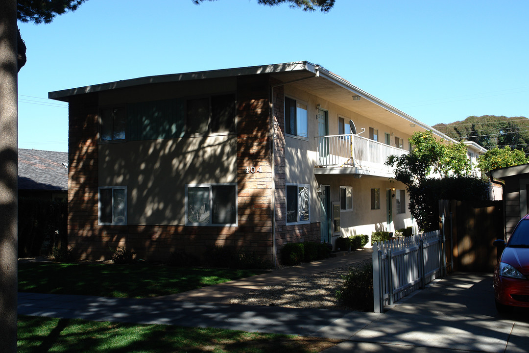 404 S H St in Lompoc, CA - Building Photo