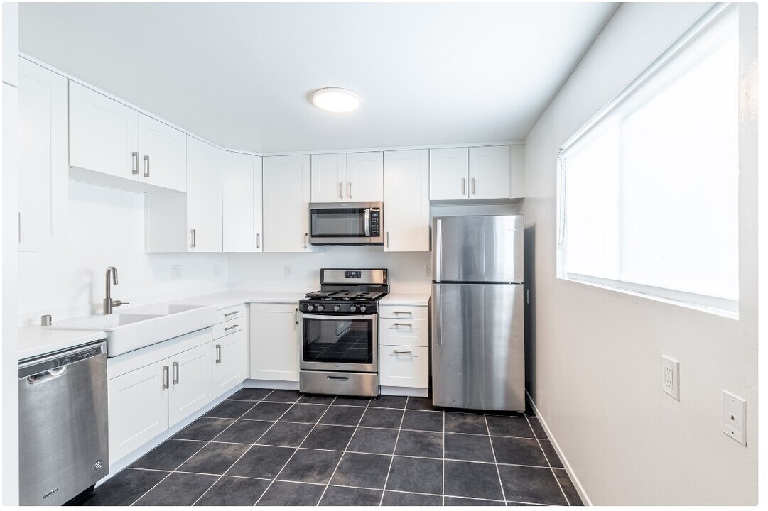 1833 17th St, Unit 4 in Santa Monica, CA - Foto de edificio