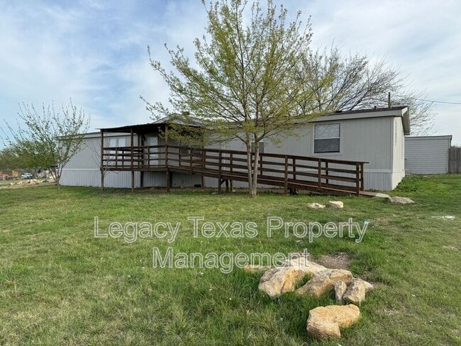 5617 County Rd 915 in Joshua, TX - Building Photo - Building Photo