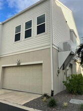 2301 Lindstrom St in Sarasota, FL - Building Photo - Building Photo