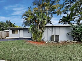 3137 SW 15th Ct, Unit 7110 Wurzbach Road - 801 in Fort Lauderdale, FL - Building Photo