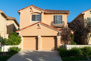 1148 Corte Riviera in Camarillo, CA - Building Photo