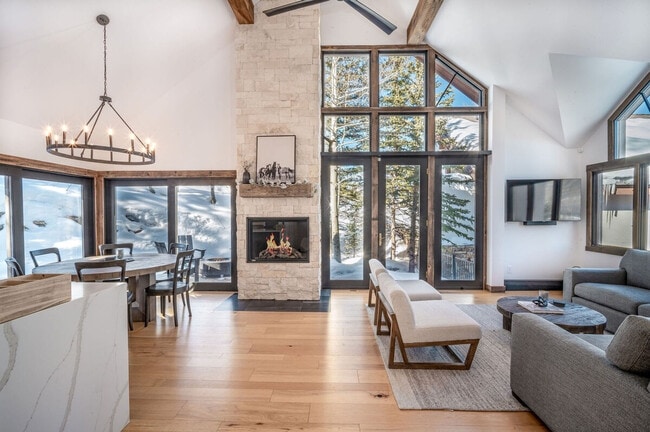 116 Winterleaf Dr in Telluride, CO - Building Photo - Building Photo