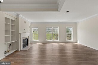 13412 Matthews Vista Dr in Centreville, VA - Building Photo - Building Photo
