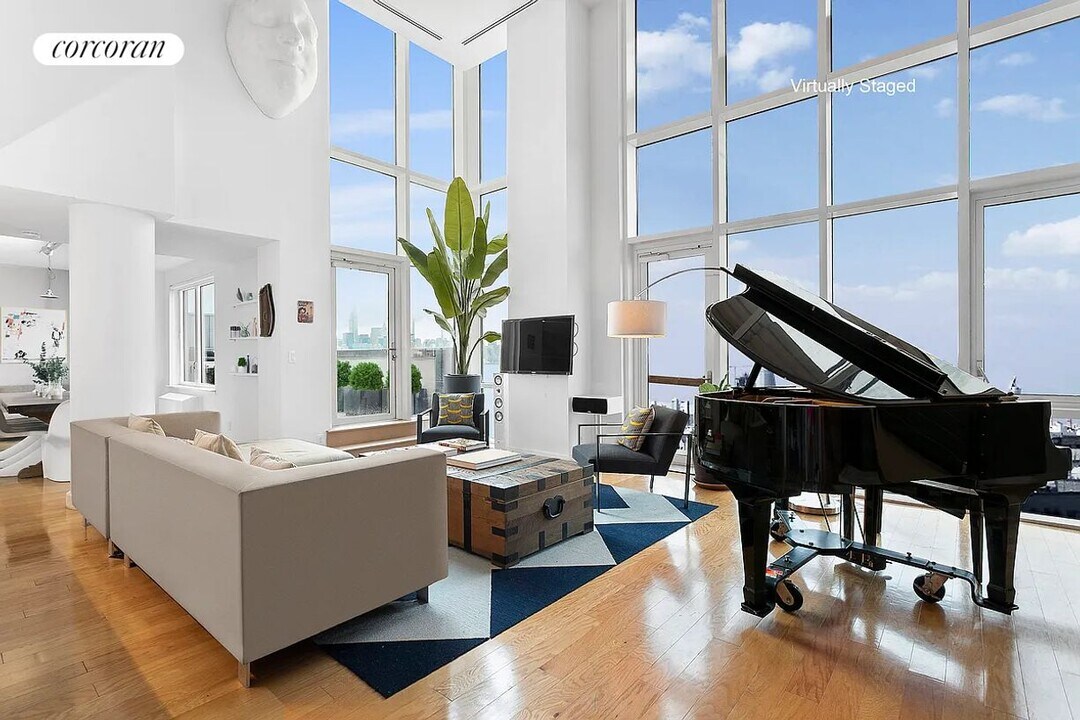 34 N 7th St in Brooklyn, NY - Building Photo